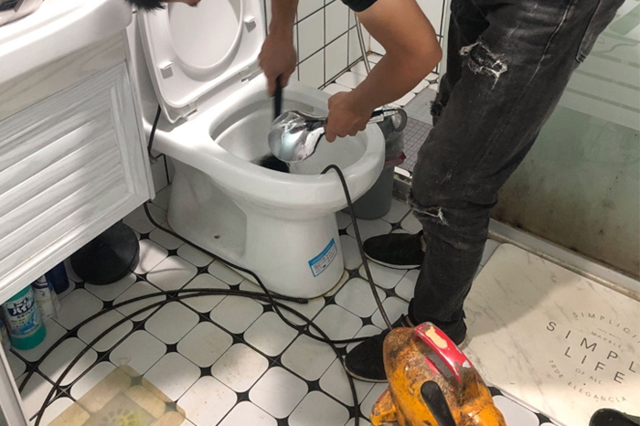 沙田镇疏通下水道