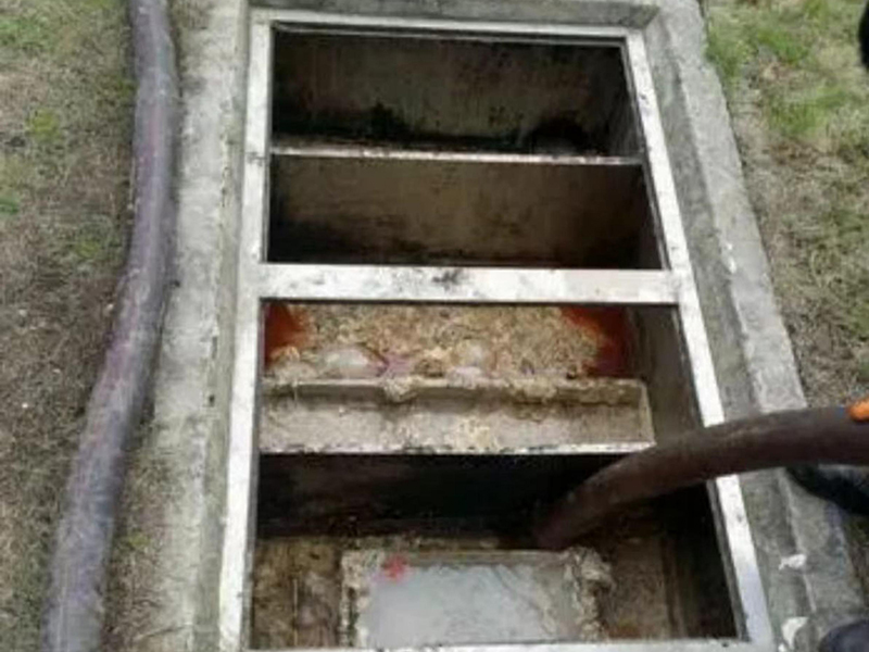 沙田镇隔油池清理