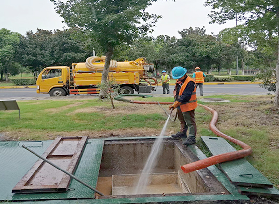 沙田镇化油池清理